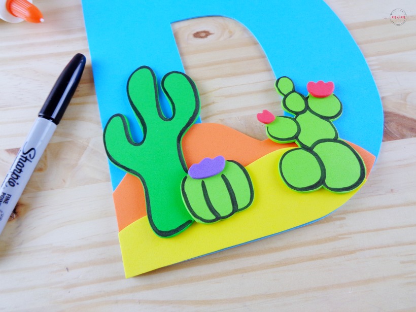 Weekly letter craft ideas! Letter D is for Desert preschool or kindergarten craft tutorial for learning letters.