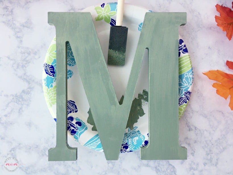 Easy wooden monogram fall sign DIY for porch or front door! Cute fall porch decor ideas!