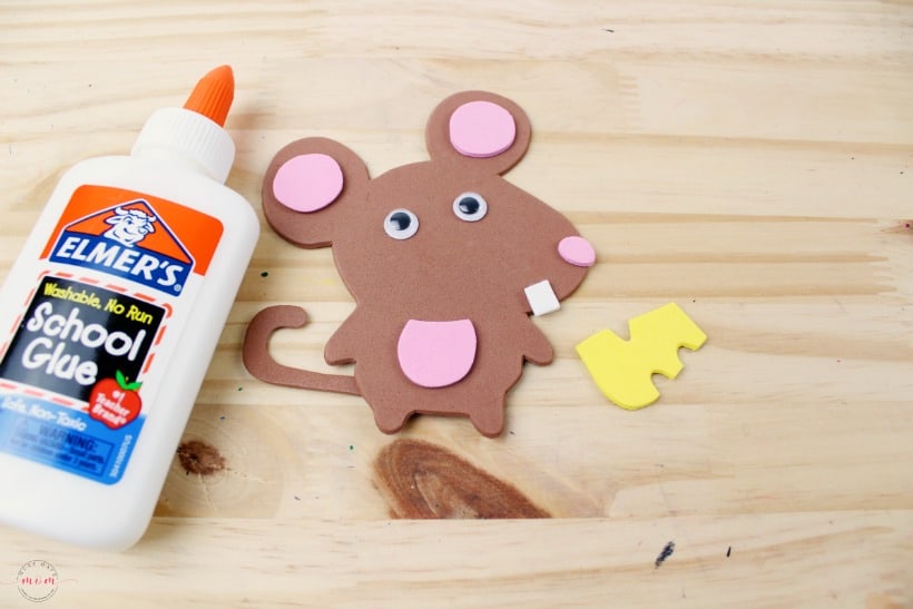 Weekly letter craft M is for Mouse. Free printables for preschool letter craft.