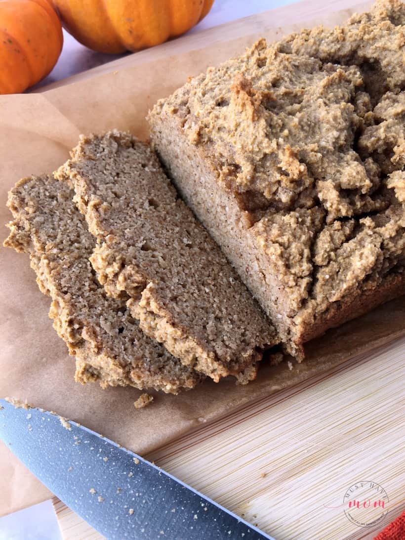 Paleo pumpkin bread recipe! Grain free, dairy free, refined sugar free. Yummy paleo breakfast or dessert idea.