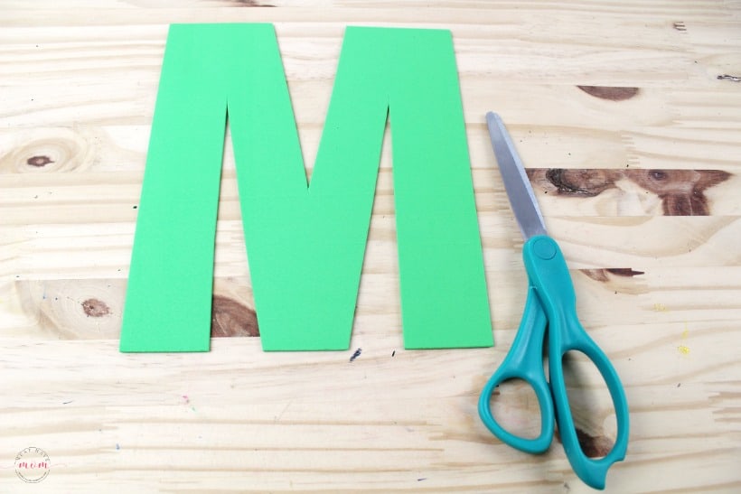 Weekly letter craft M is for Mouse. Free printables for preschool letter craft.