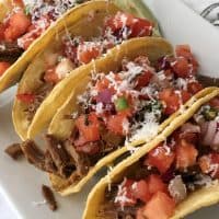 Instant Pot beef barbacoa tacos recipe! Great dinner recipe and so delicious! Easy Mexican!