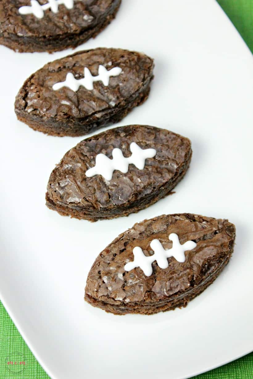 Quick and easy football party ideas for a pinterest-worthy big game party without all the work! Best football party appetizers!