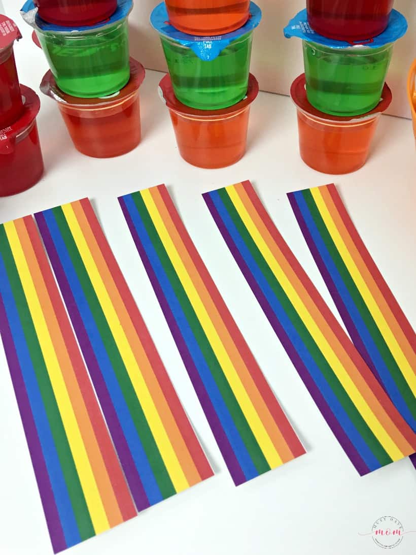 Quick & Easy Over the Rainbow Jello Treats with free printable rainbows! Great St. Patrick's Day food idea.