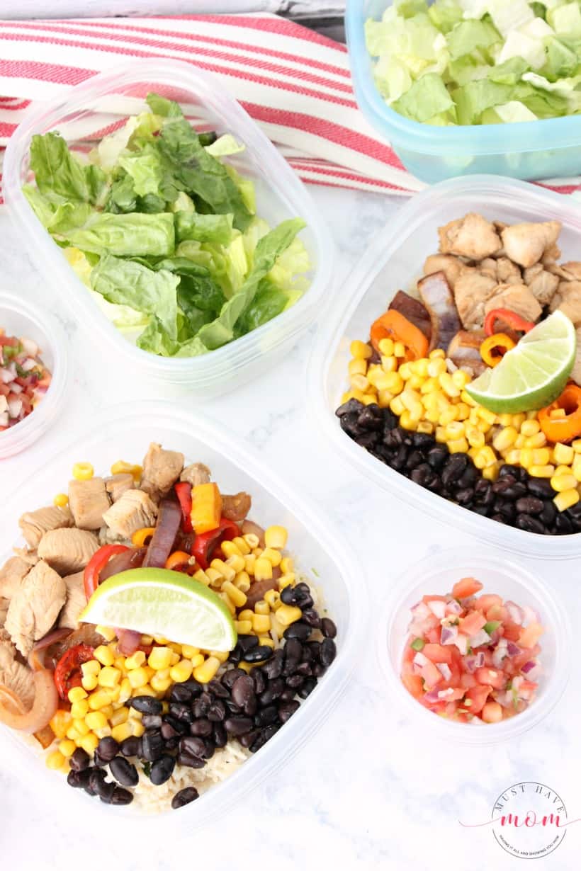 Make ahead lunch ideas - Copycat Chipotle burrito bowl recipe. Make on Sunday and have lunch all week!