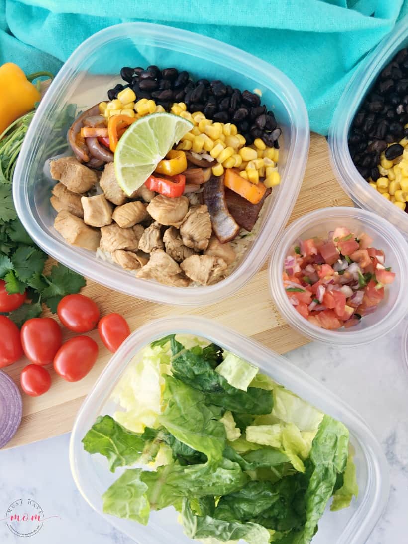 Make ahead lunch ideas - Copycat Chipotle burrito bowl recipe. Make on Sunday and have lunch all week!