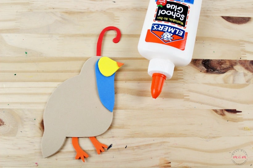 Q is for Quail letter craft. Perfect for preschool and kindergarten educational kids activities with free printables.