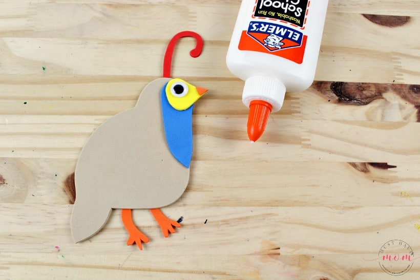 Q is for Quail letter craft. Perfect for preschool and kindergarten educational kids activities with free printables.