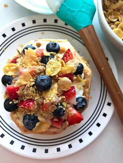 These Father's Day breakfast ideas are a scrumptious way to start the day and show Dad just how much he means to you.  Let's take a look at some wonderful Fathers' Day breakfast ideas.  