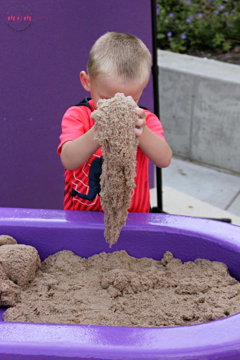 Check out the Kinetic Sand Feel the Fun Van Tour in a city near you! #KineticSand #Sandisfying #kidsactivities #fun #sensoryplay #sensorybin #feelthefun
