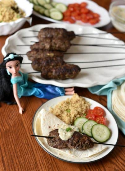 Aladdin live action and signature collection are available on 8/27! It is the perfect time to plan a Aladdin Party with these crafts and food ideas.