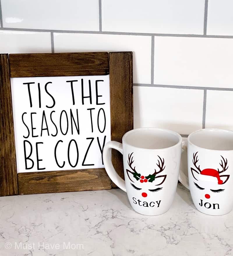 Holiday Reindeer Mug Set