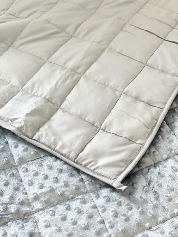 Best Cooling Weighted Blanket - Must Have Mom