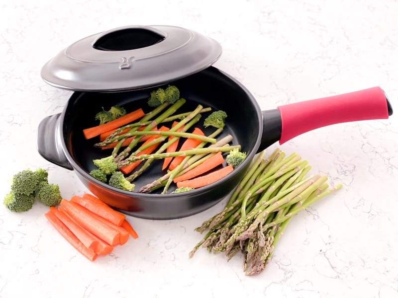 why you should use ceramic cookware