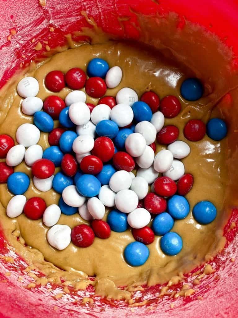 4th of July M&M Cookie Bars Recipe - Must Have Mom