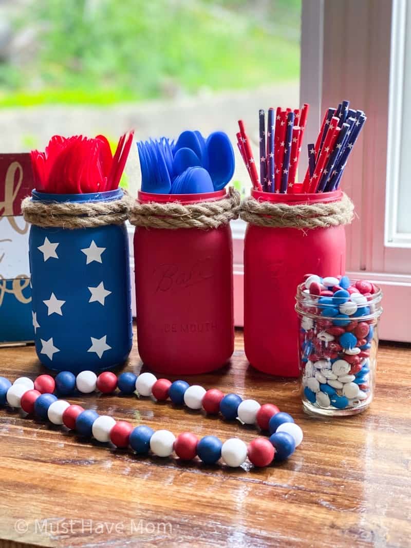 https://musthavemom.com/wp-content/uploads/2020/06/diy-mason-jar-utensil-holder4.jpg