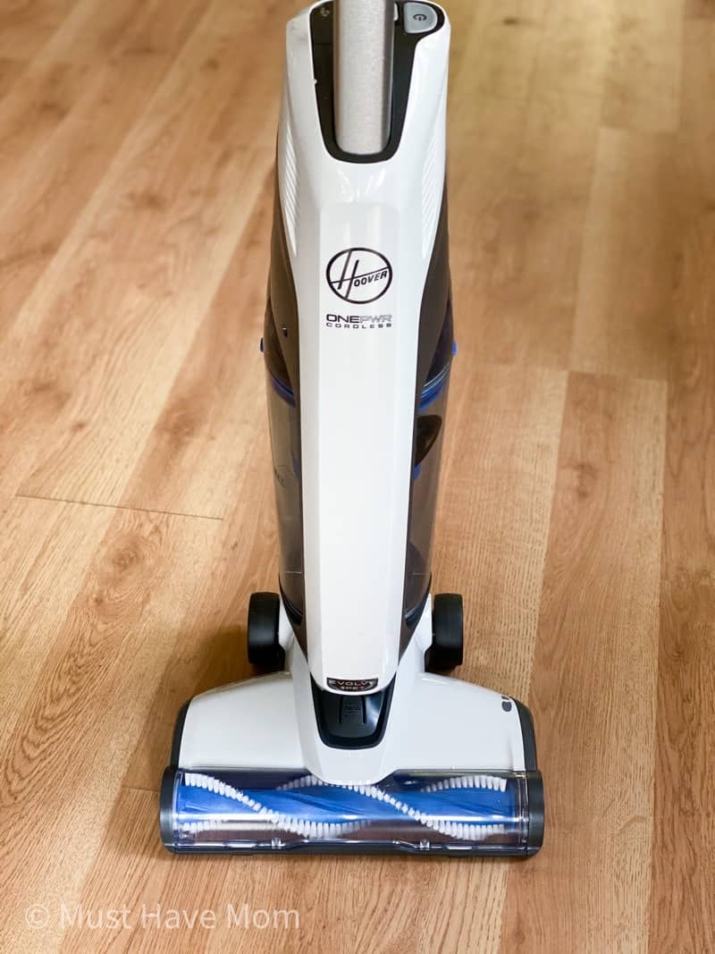 https://musthavemom.com/wp-content/uploads/2020/09/Hoover-Evolve-Pet-cordless-vacuum2.jpg