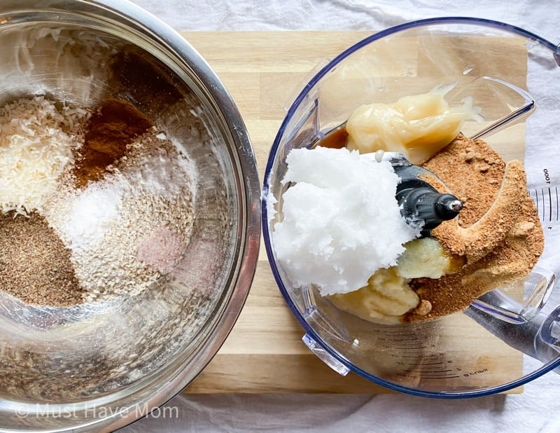 dry and wet ingredients to make lactation cookies