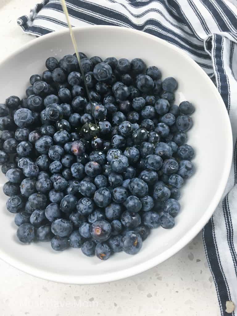 fresh blueberries in a bowl