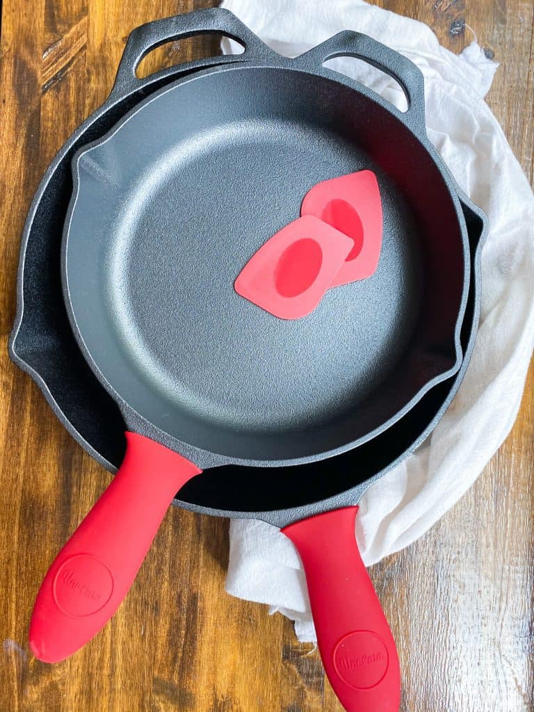 Uno Casa cast iron pans