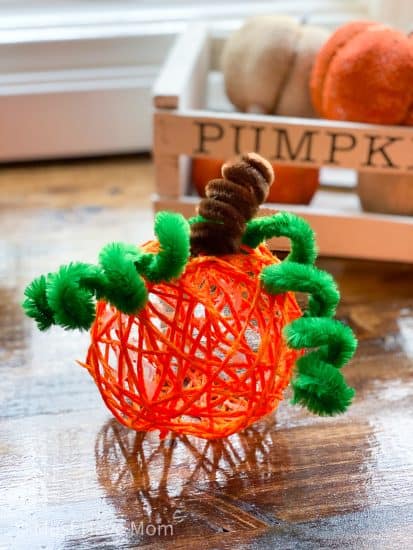 DIY yarn pumpkin craft