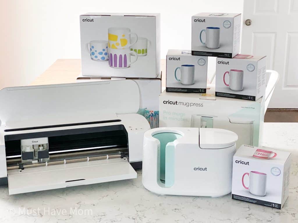 HOW TO PERSONALIZE MUGS WITH CRICUT